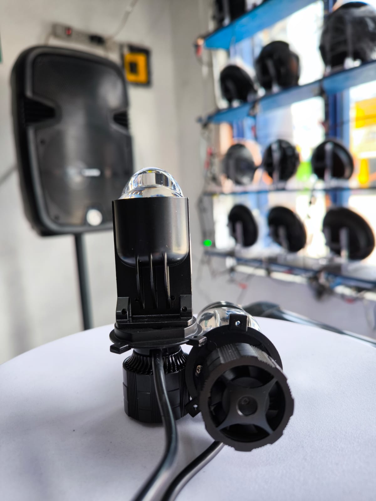 Miniatura 4 de Par Bombillos Led Bifocal (M011X-H4 W)